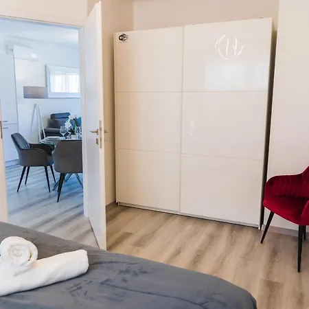 Central Residence דירה *