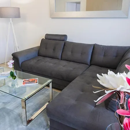 Central Residence شوبرون