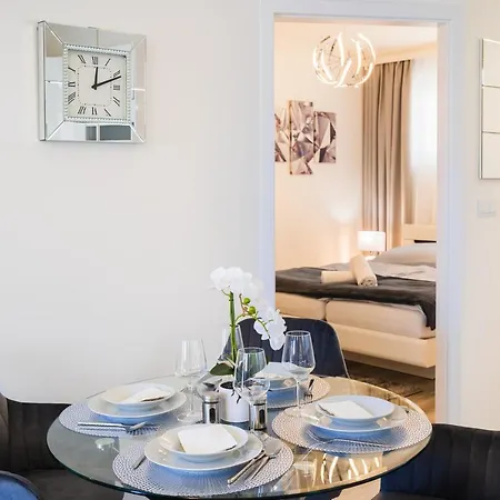 Central Residence Апартаменты Шопрон